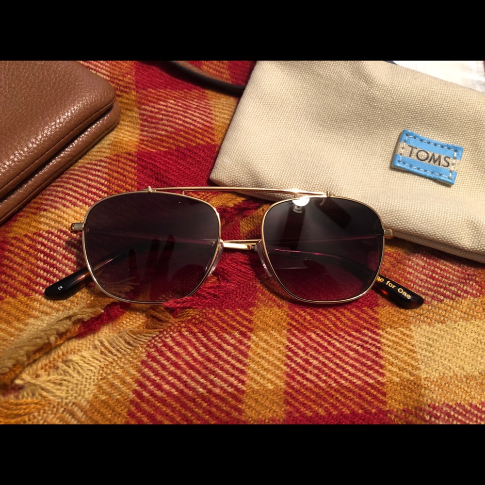 TOMS “Riley” Unisex Sunglasses